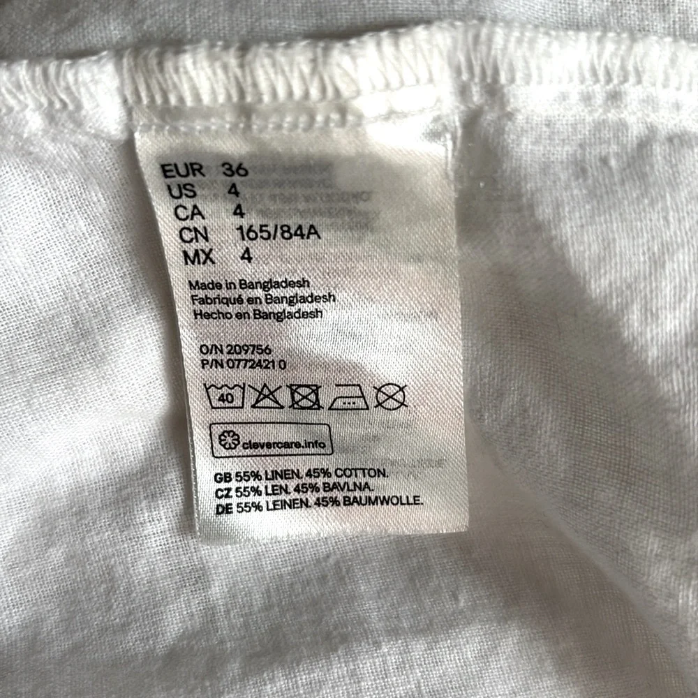H&M -  Linen Blend White Peasant Collar Blouse with 3/4 button Sleeves - Picture 8 of 8